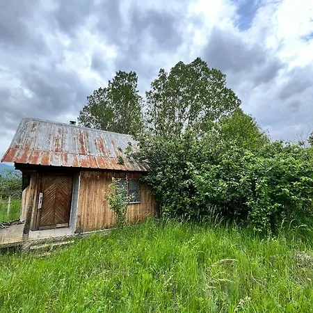 Shelter With 1 And 1 Attic - No Electricity, No Water, With Outhouse Case de vacanță *